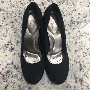 DexFlex Comfort Black Suede sz 10 Wedges